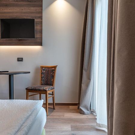 Hotel Ariston Levico Terme Exterior foto