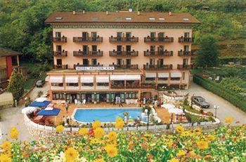 Hotel Ariston Levico Terme Exterior foto