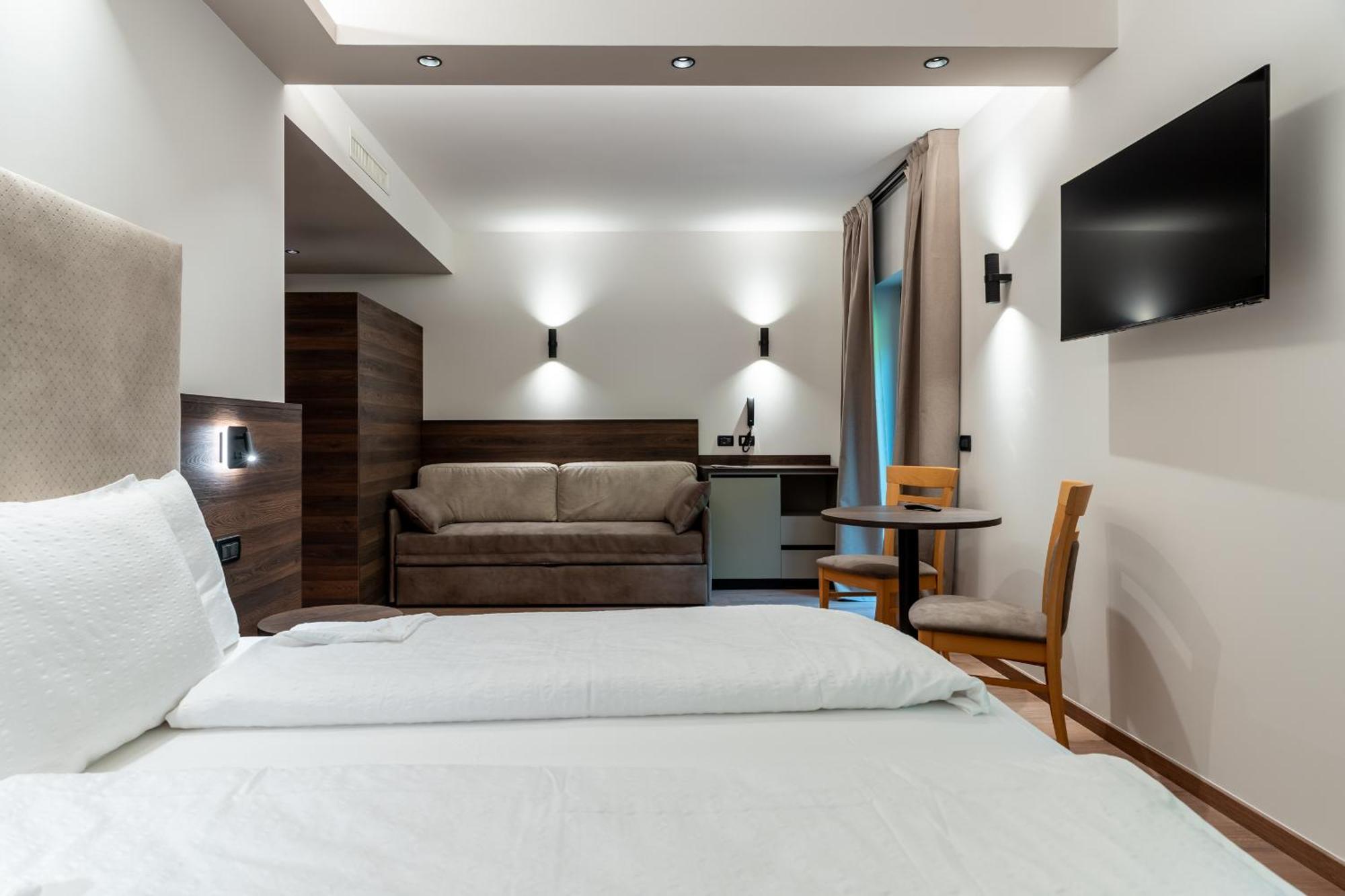 Hotel Ariston Levico Terme Exterior foto