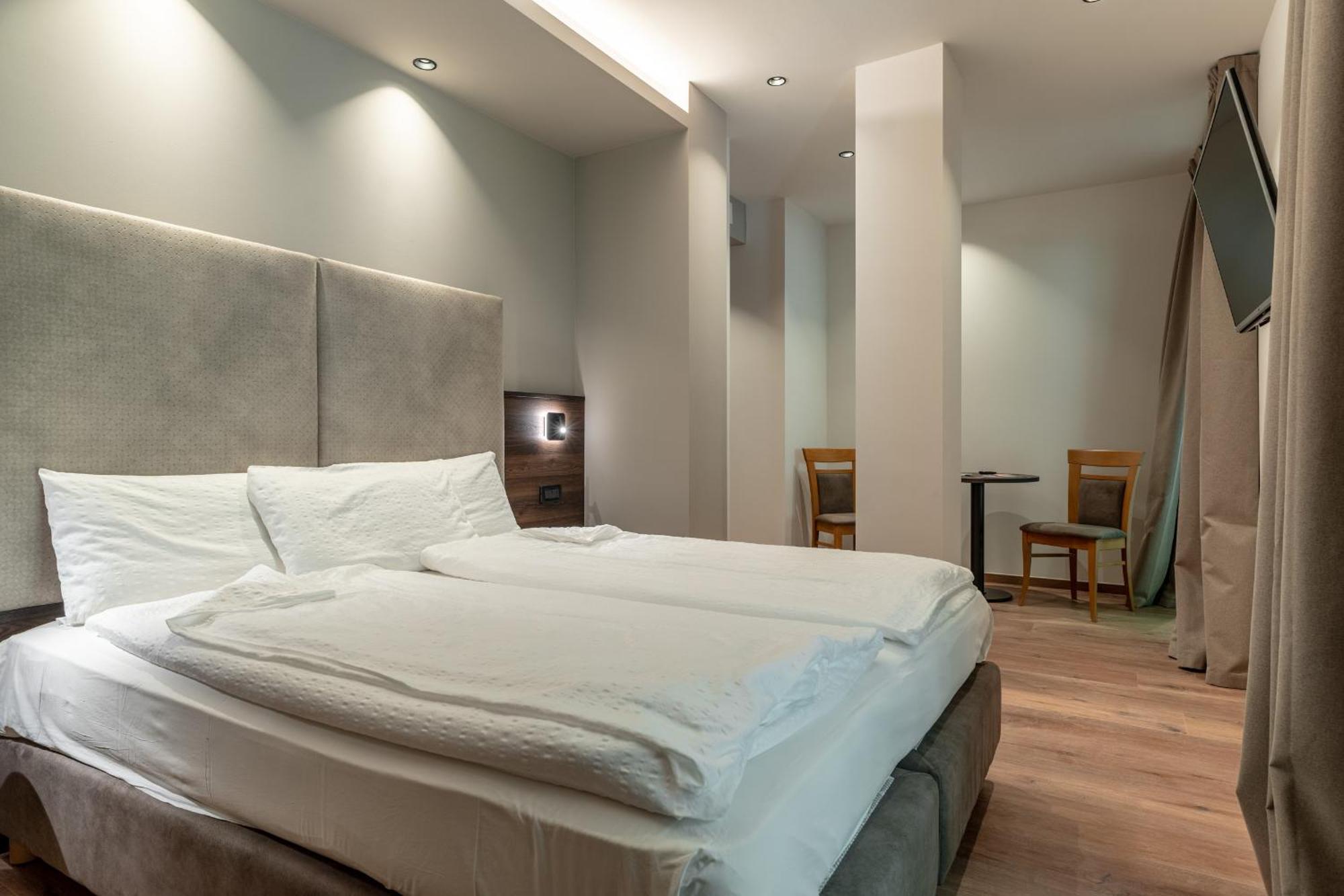 Hotel Ariston Levico Terme Exterior foto